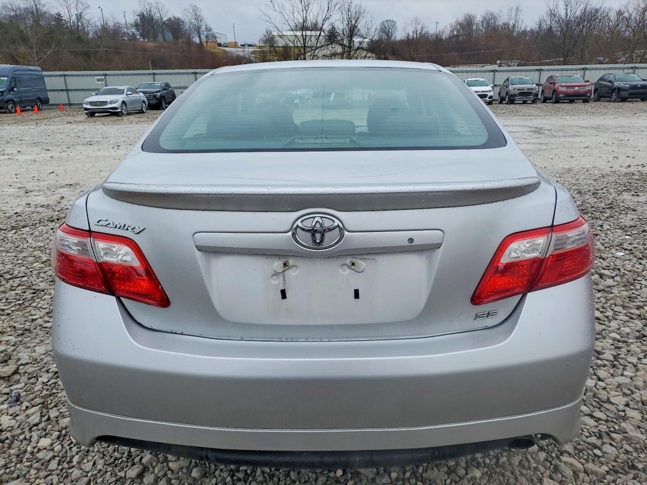 2009 TOYOTA CAMRY SE photo 16