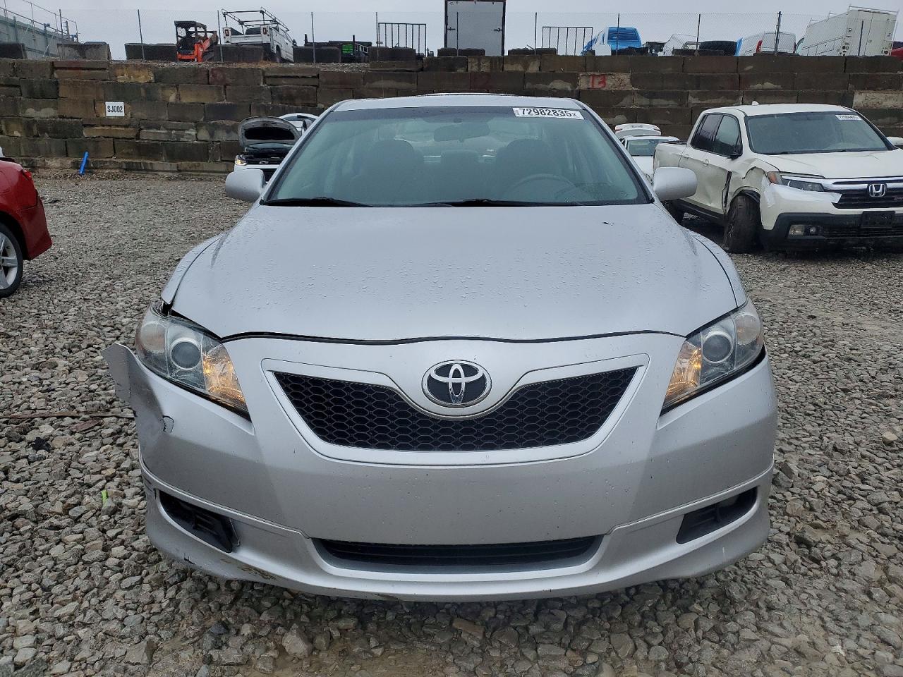 2009 TOYOTA CAMRY SE photo 13