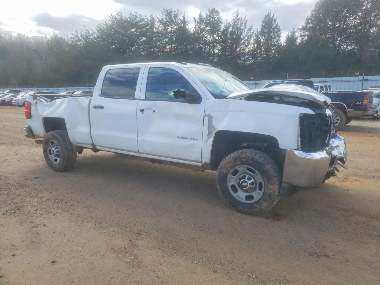 2019 CHEVROLET SILVERADO K2500 HEAVY DUTY photo 4