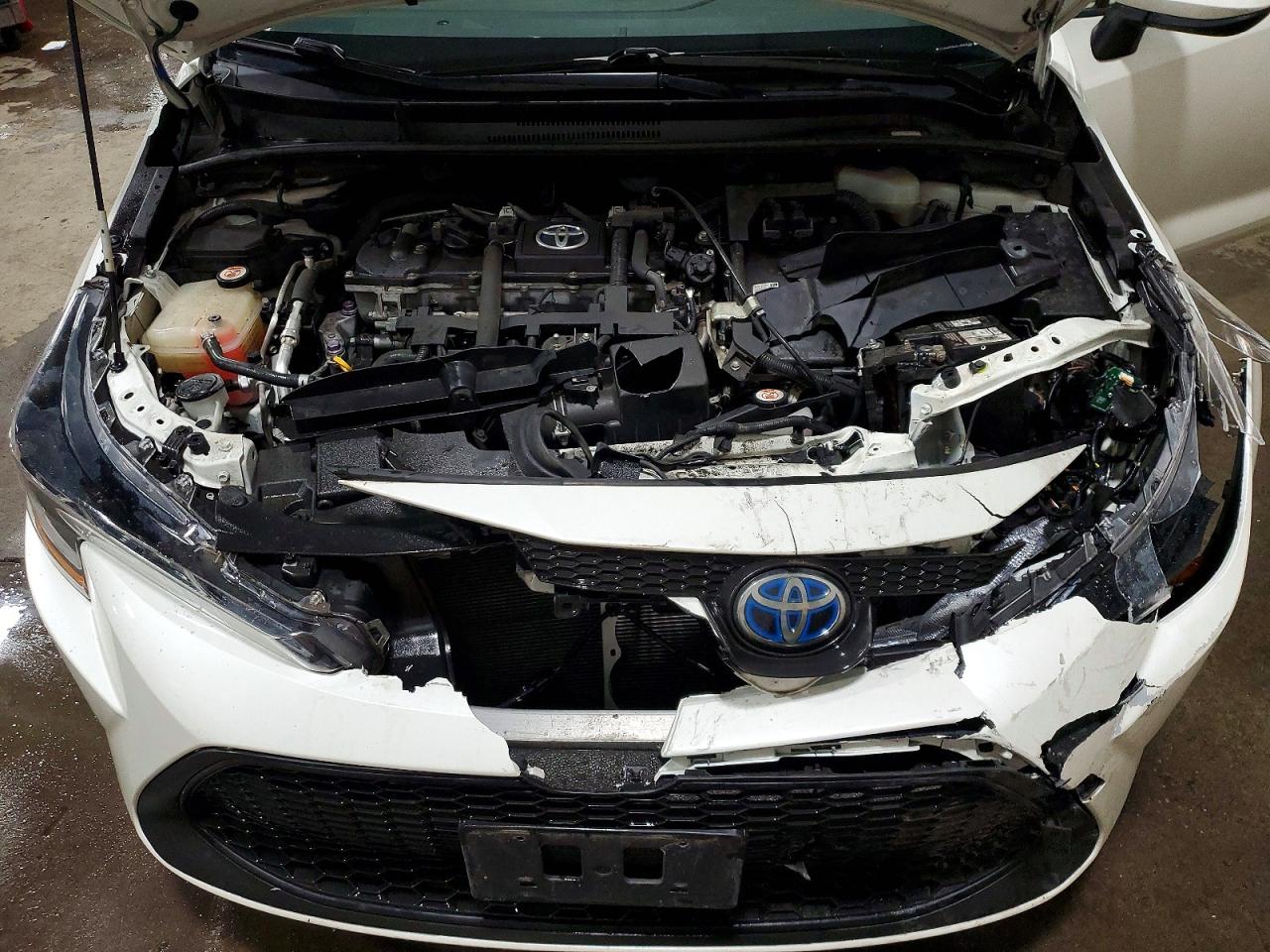 2020 TOYOTA COROLLA LE photo 11