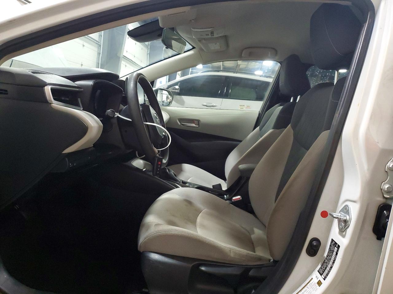 2020 TOYOTA COROLLA LE photo 7