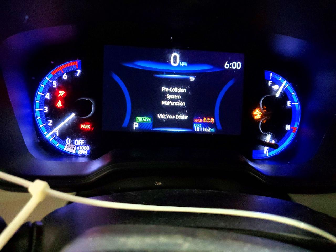 2020 TOYOTA COROLLA LE photo 9