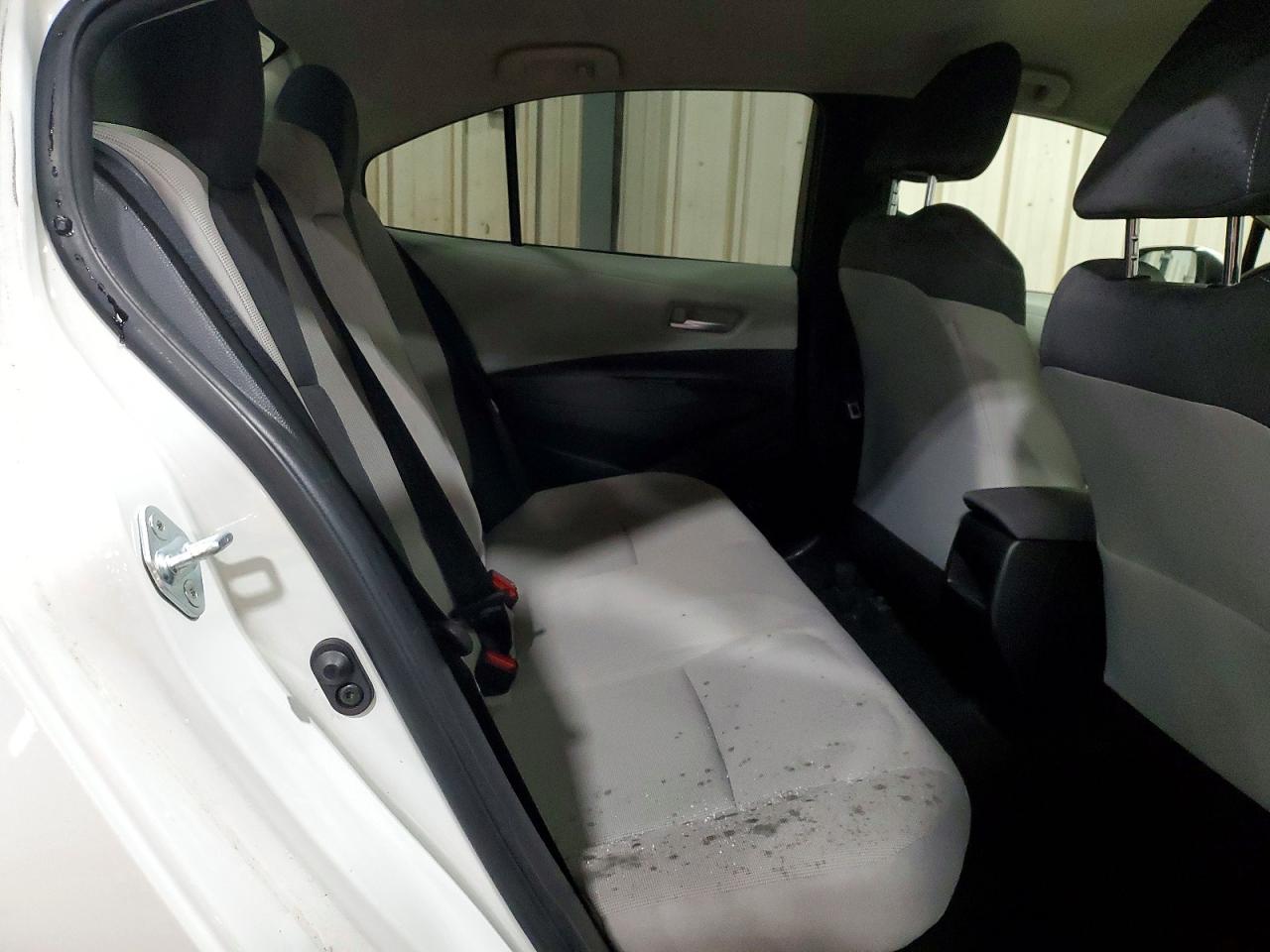 2020 TOYOTA COROLLA LE photo 10