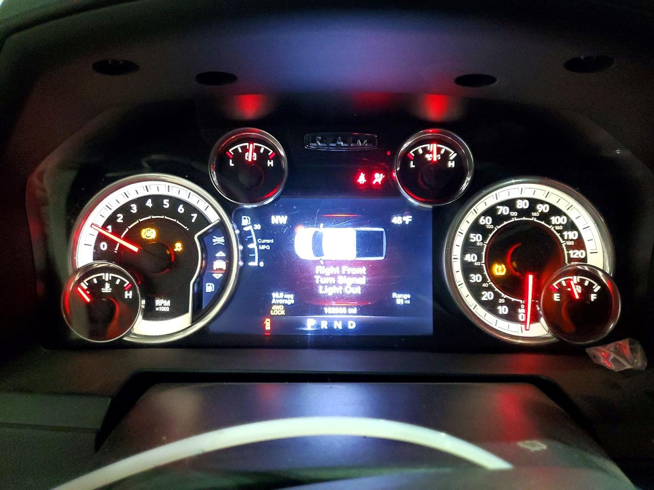 2016 RAM 1500 LARAMIE photo 17