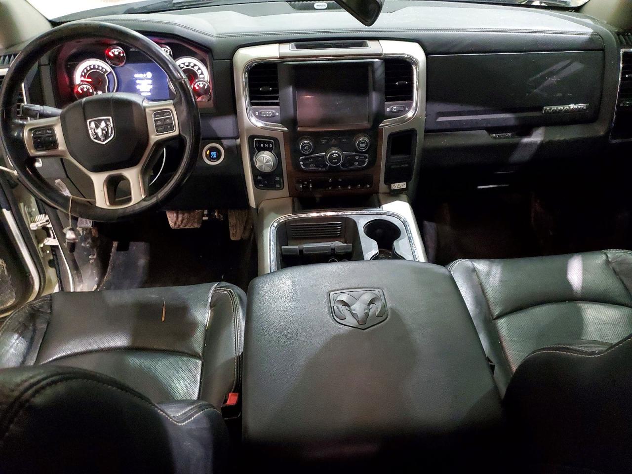 2016 RAM 1500 LARAMIE photo 15