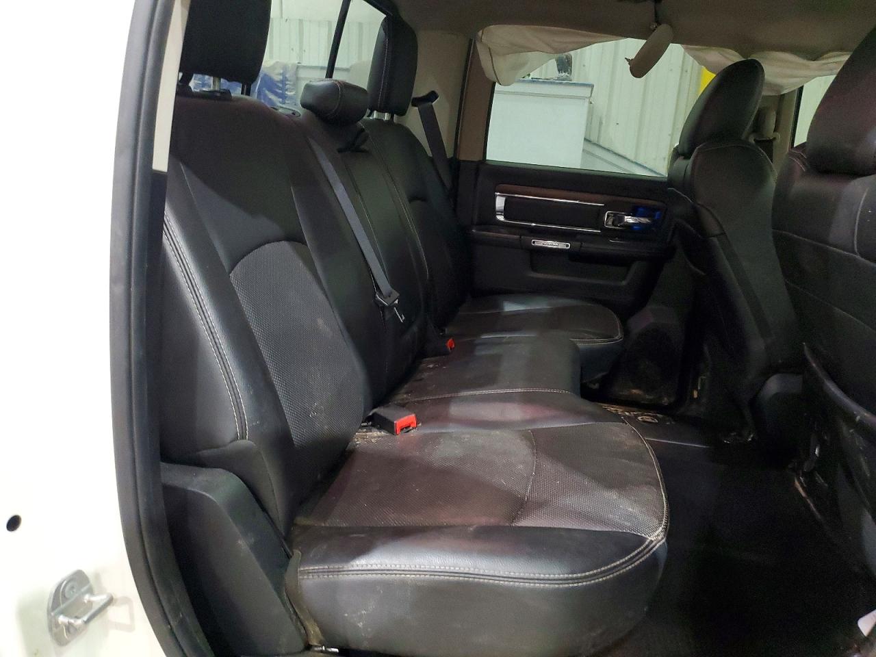 2016 RAM 1500 LARAMIE photo 19