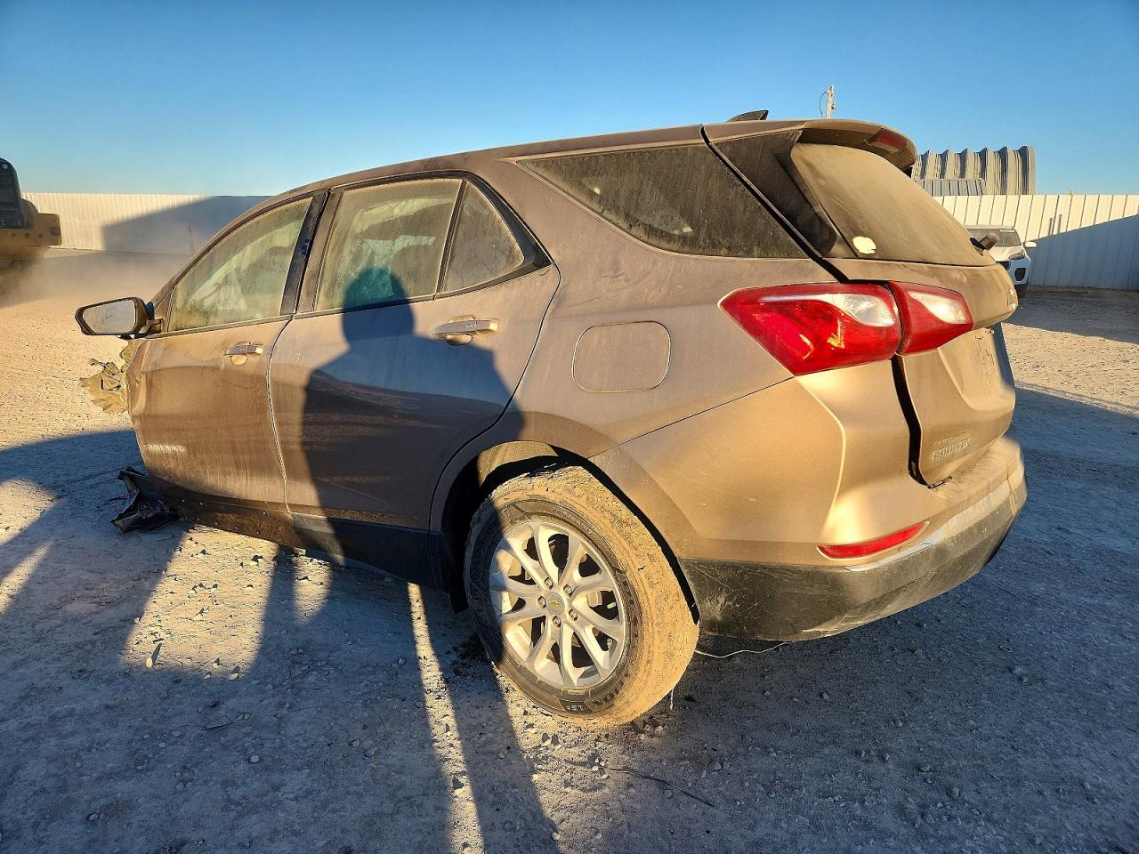 2018 CHEVROLET EQUINOX LS photo 2