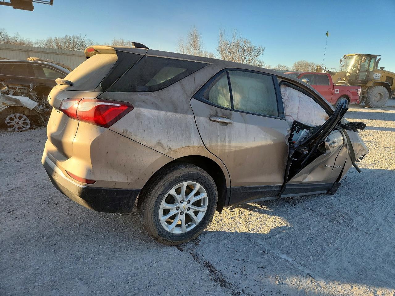 2018 CHEVROLET EQUINOX LS photo 3
