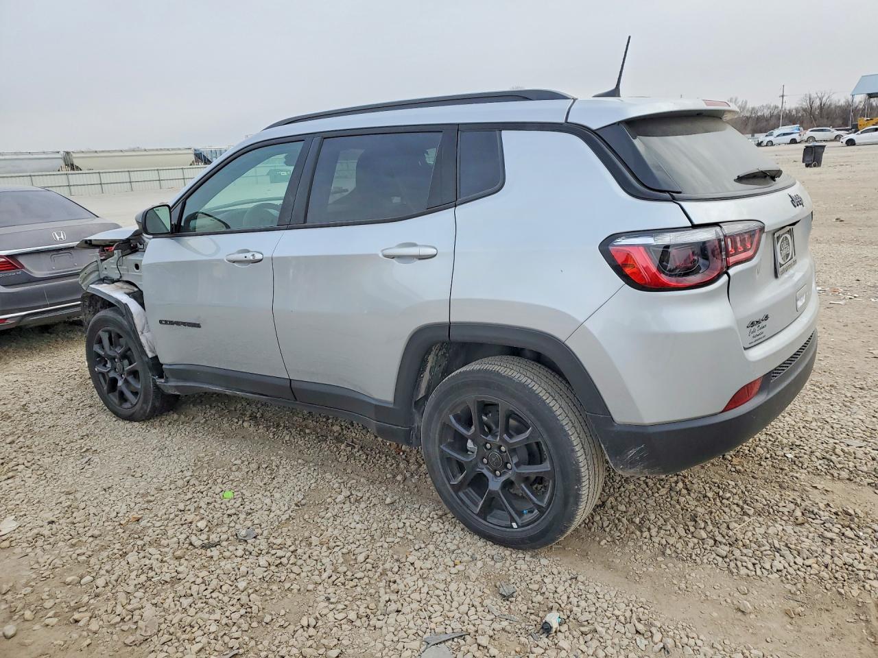 2025 JEEP COMPASS LATITUDE photo 4