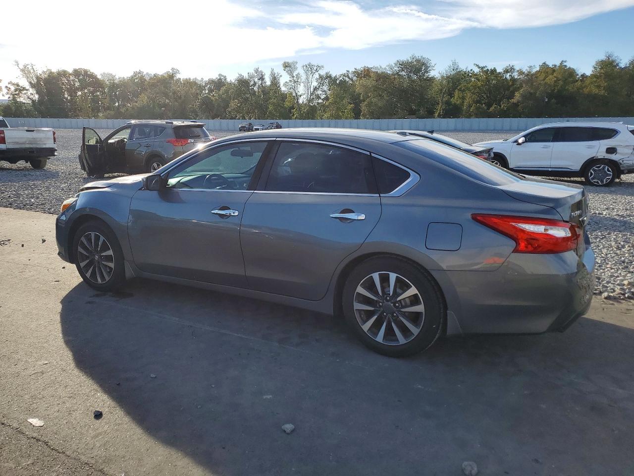 2016 NISSAN ALTIMA 2.5 SV photo 4