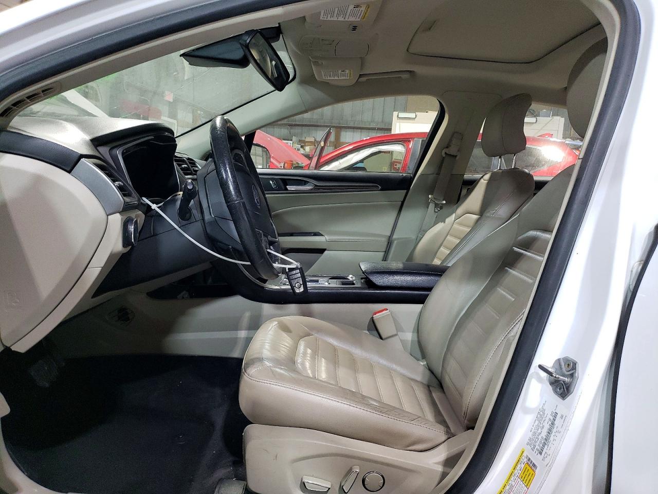 2017 FORD FUSION SE photo 13