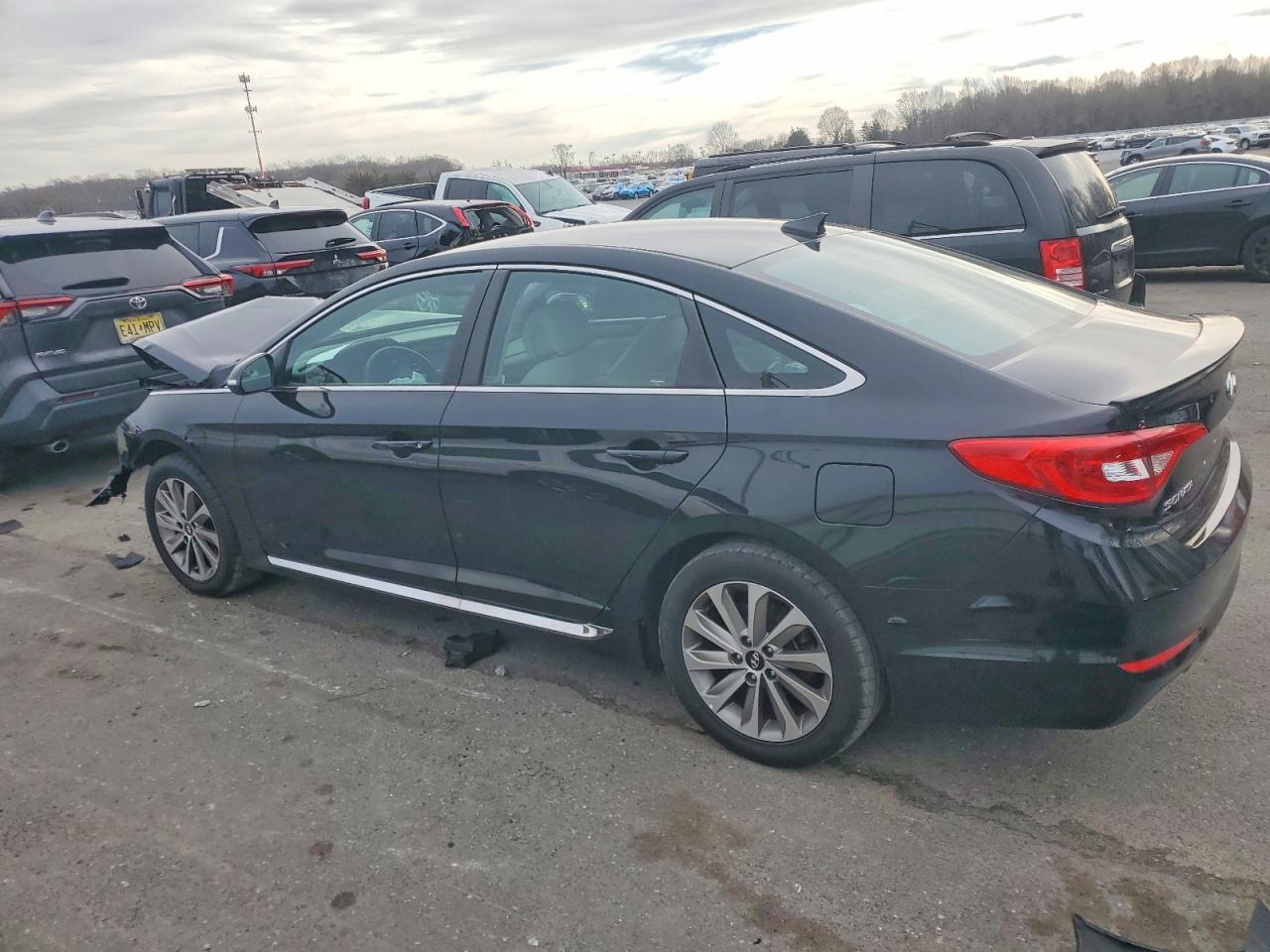 2017 HYUNDAI SONATA SPORT photo 2