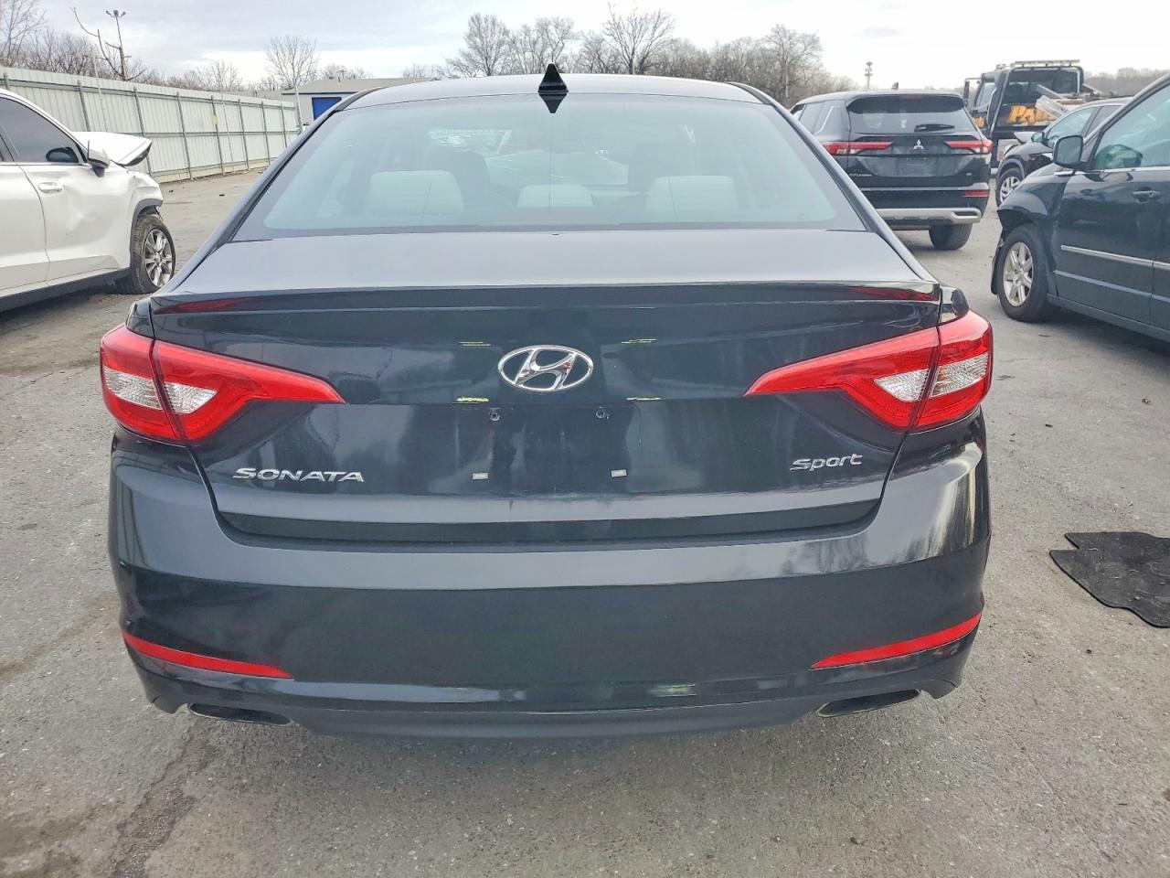 2017 HYUNDAI SONATA SPORT photo 6
