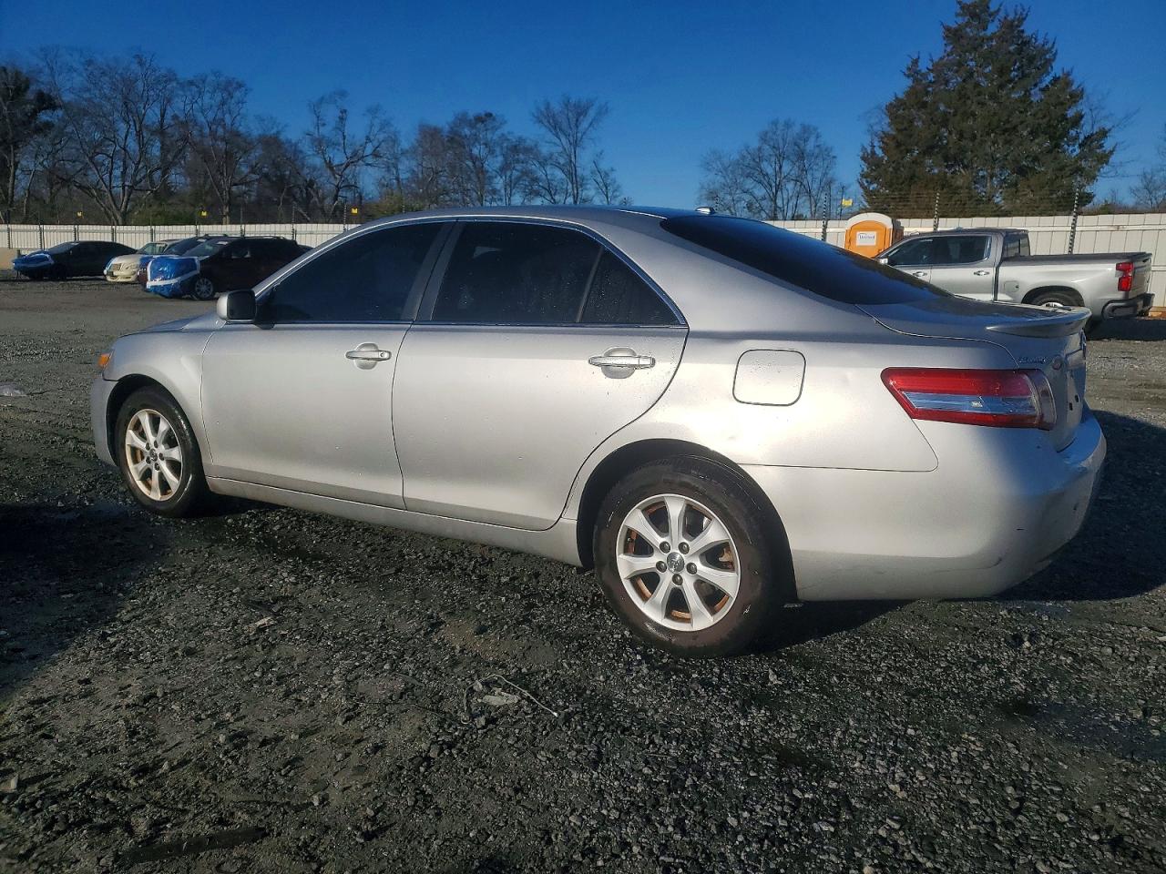 2010 TOYOTA CAMRY LE photo 2