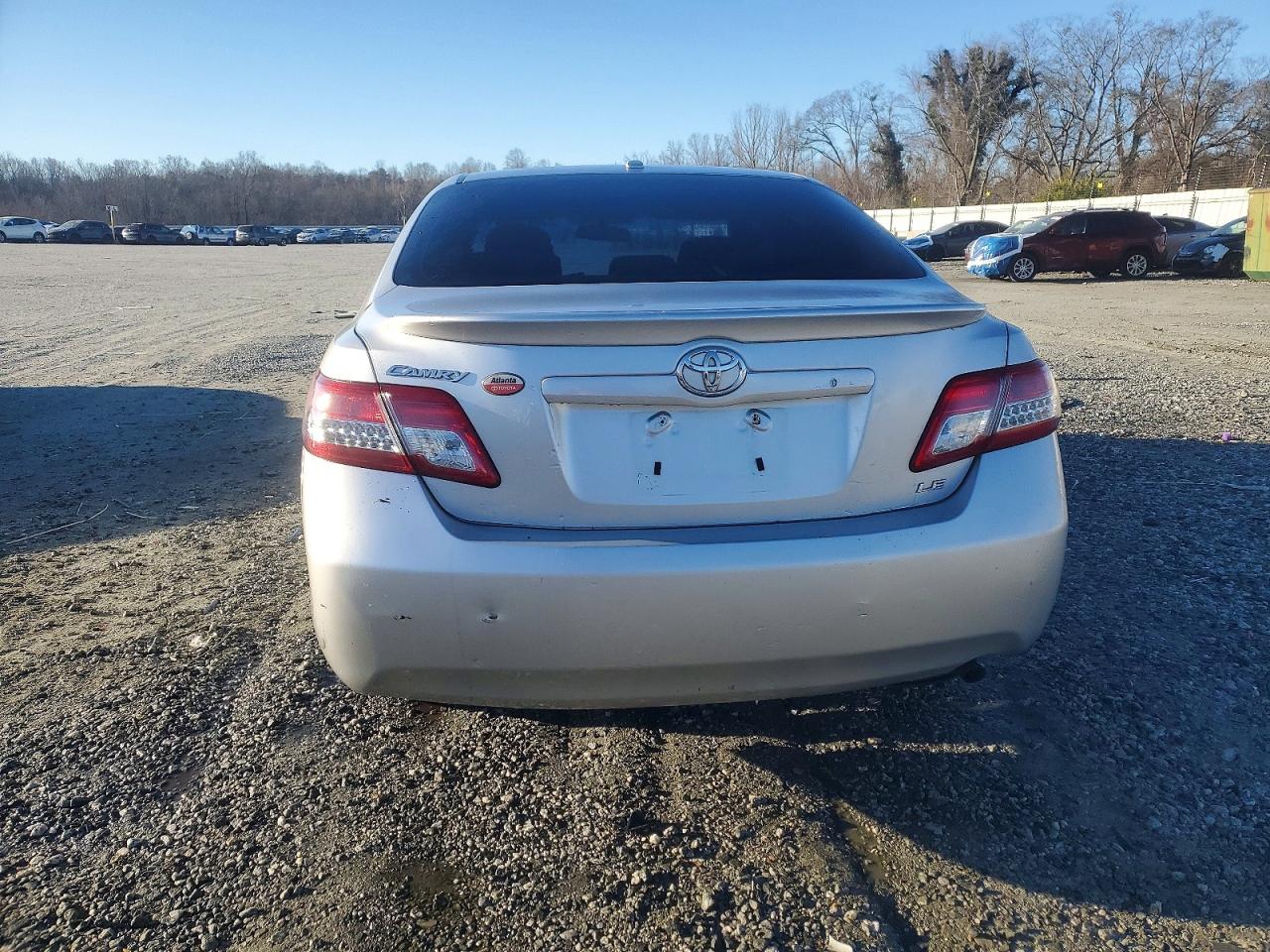 2010 TOYOTA CAMRY LE photo 6
