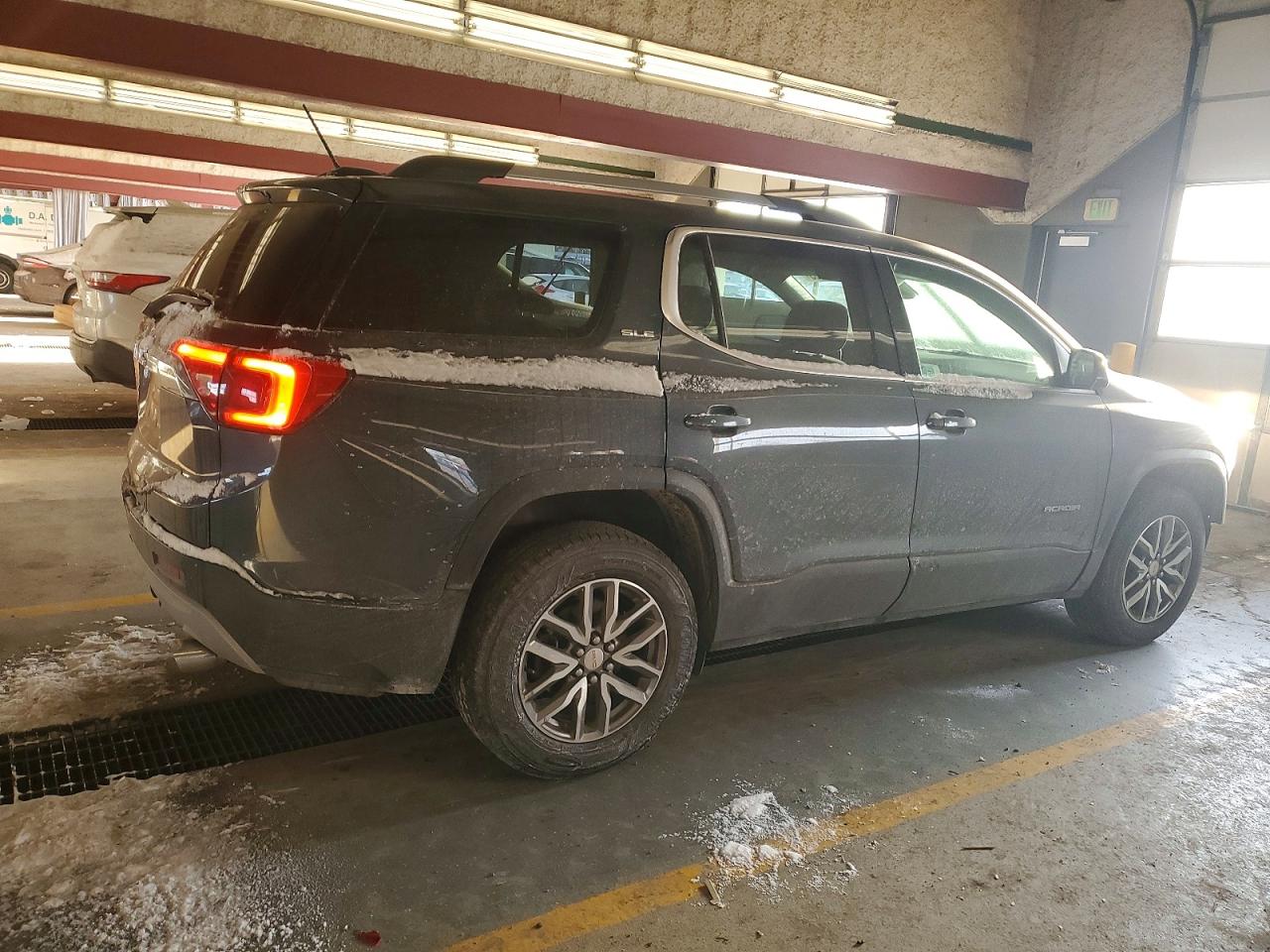 2019 GMC ACADIA SLE photo 3