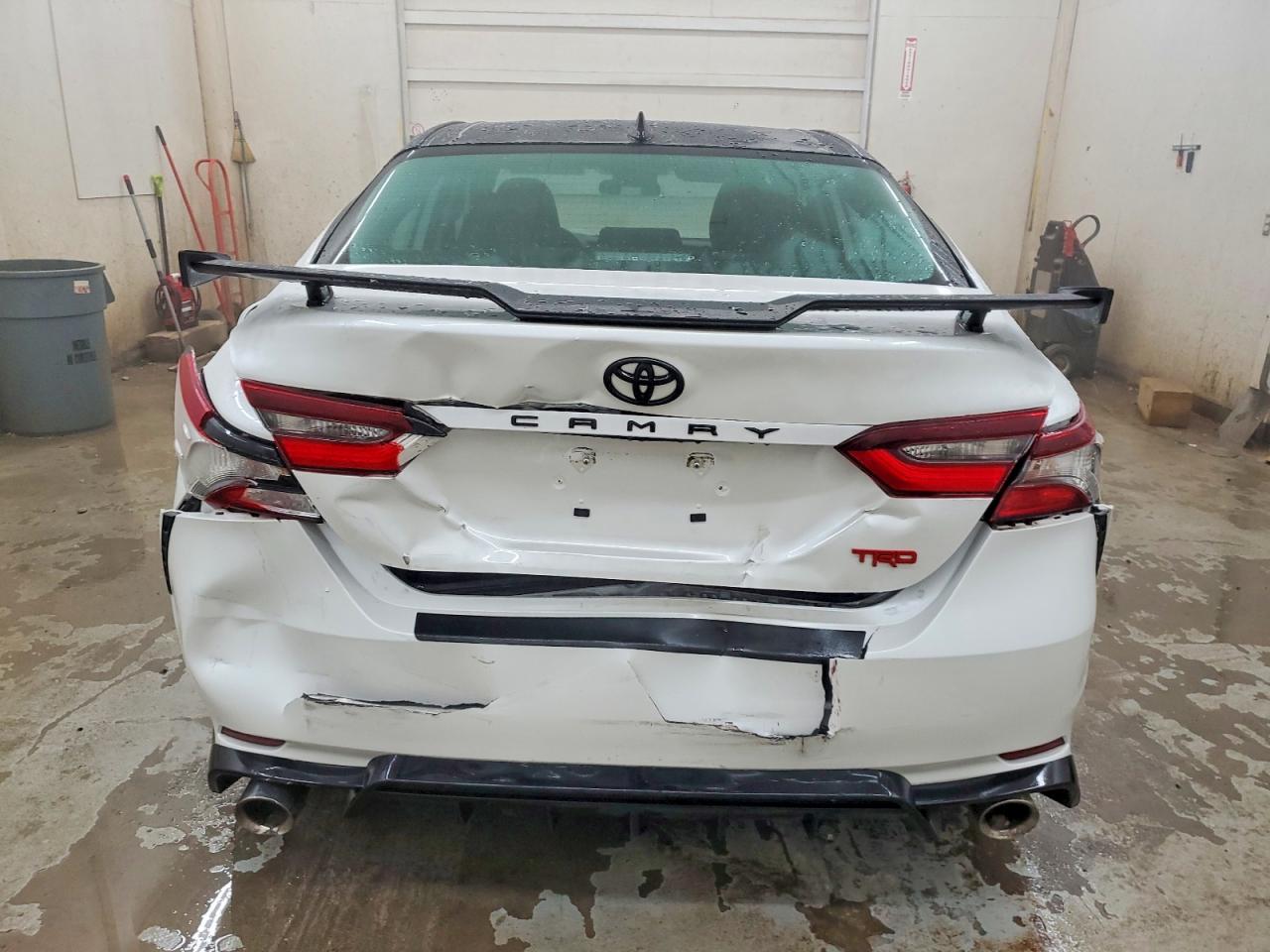 2022 TOYOTA CAMRY TRD photo 11