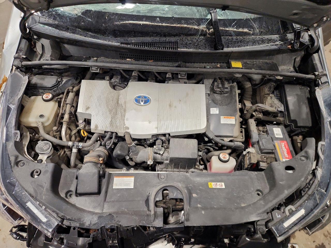 2018 TOYOTA PRIUS TWO photo 11