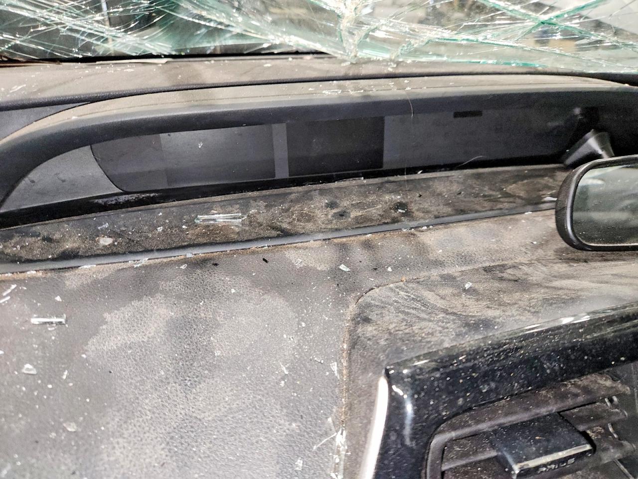 2018 TOYOTA PRIUS TWO photo 9