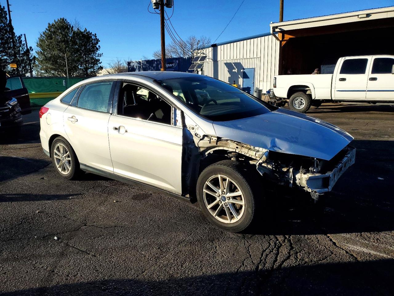 2015 FORD FOCUS SE photo 4