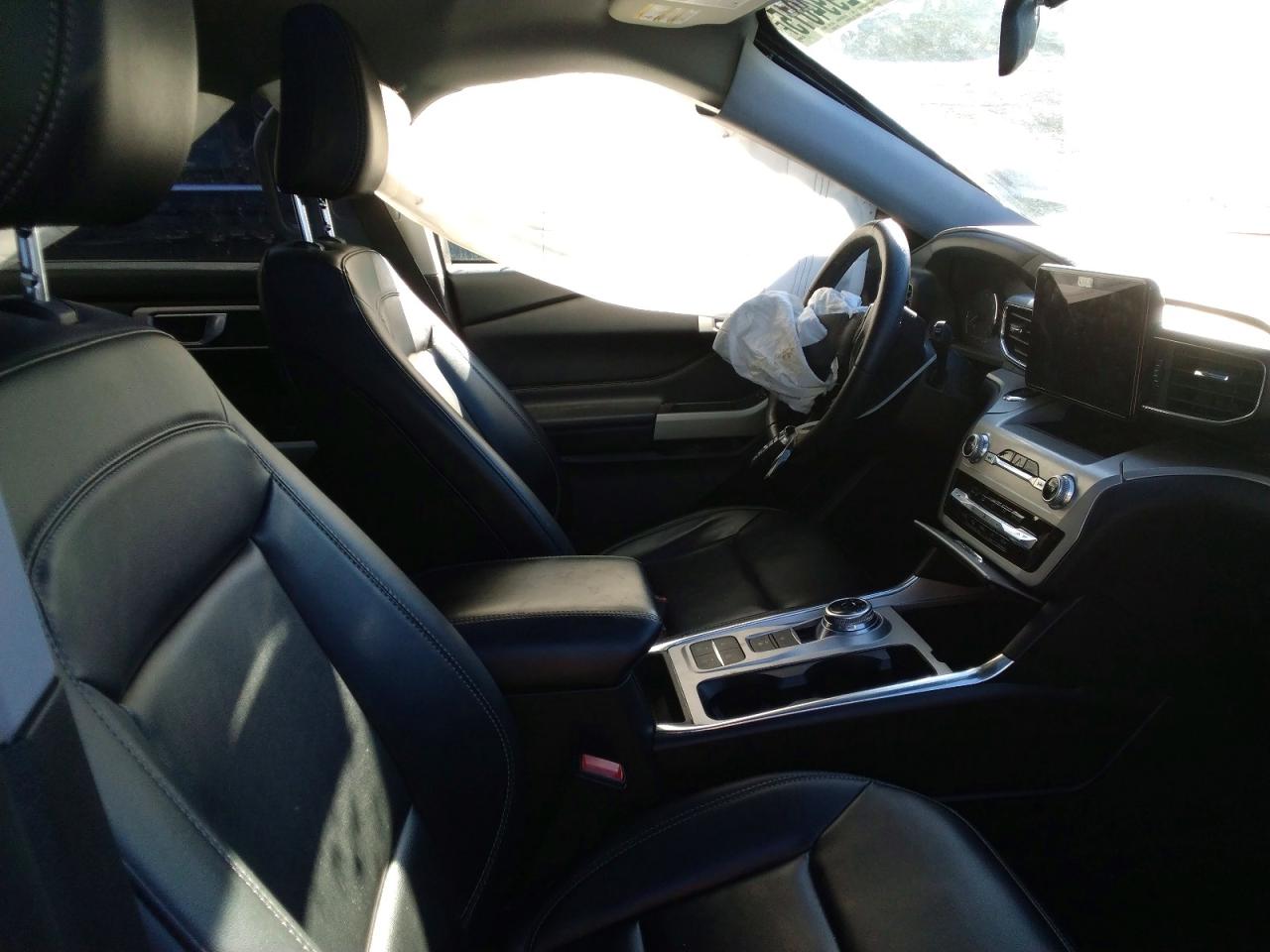 2021 FORD EXPLORER XLT photo 13