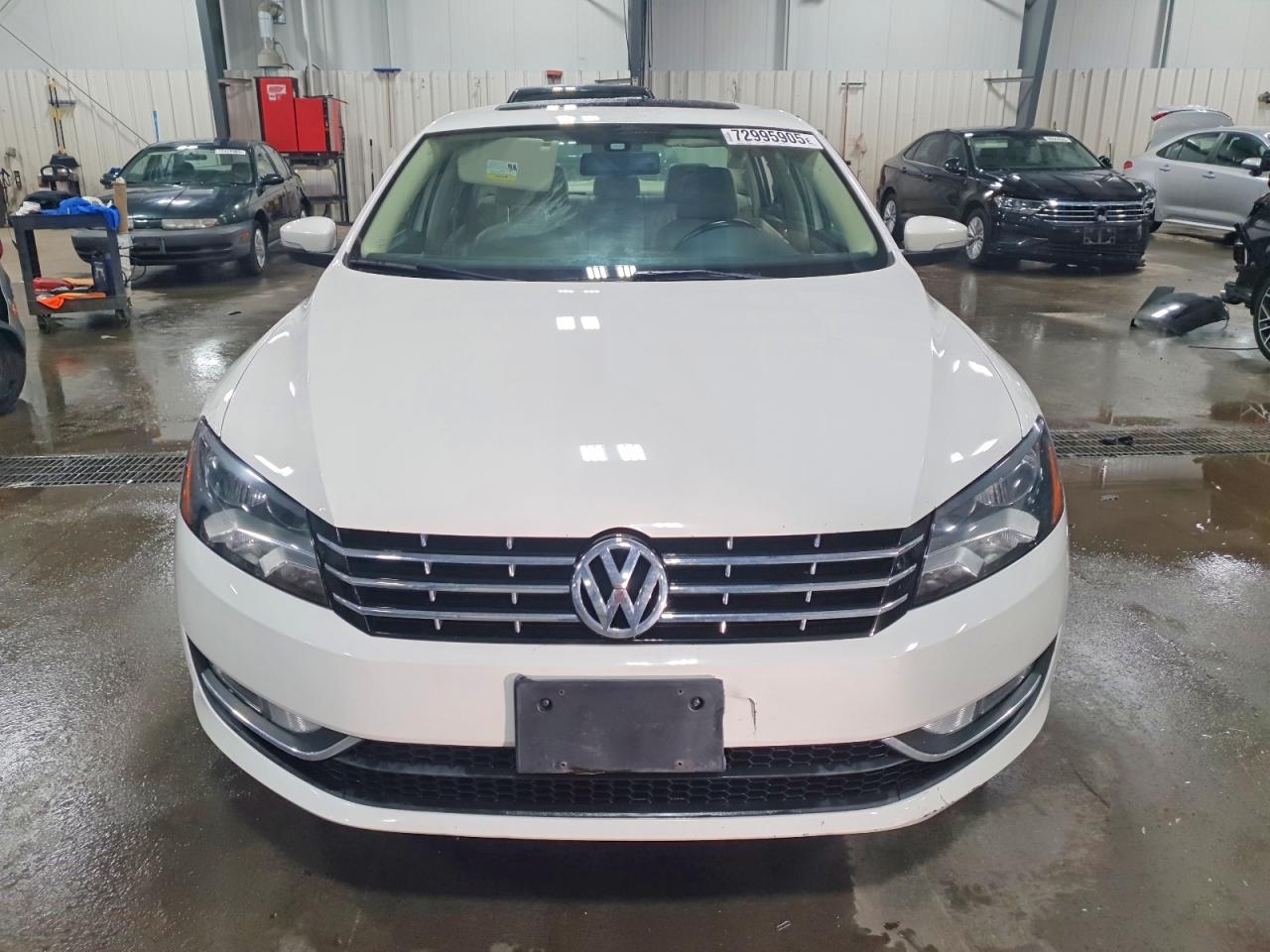 2014 VOLKSWAGEN PASSAT SEL photo 5