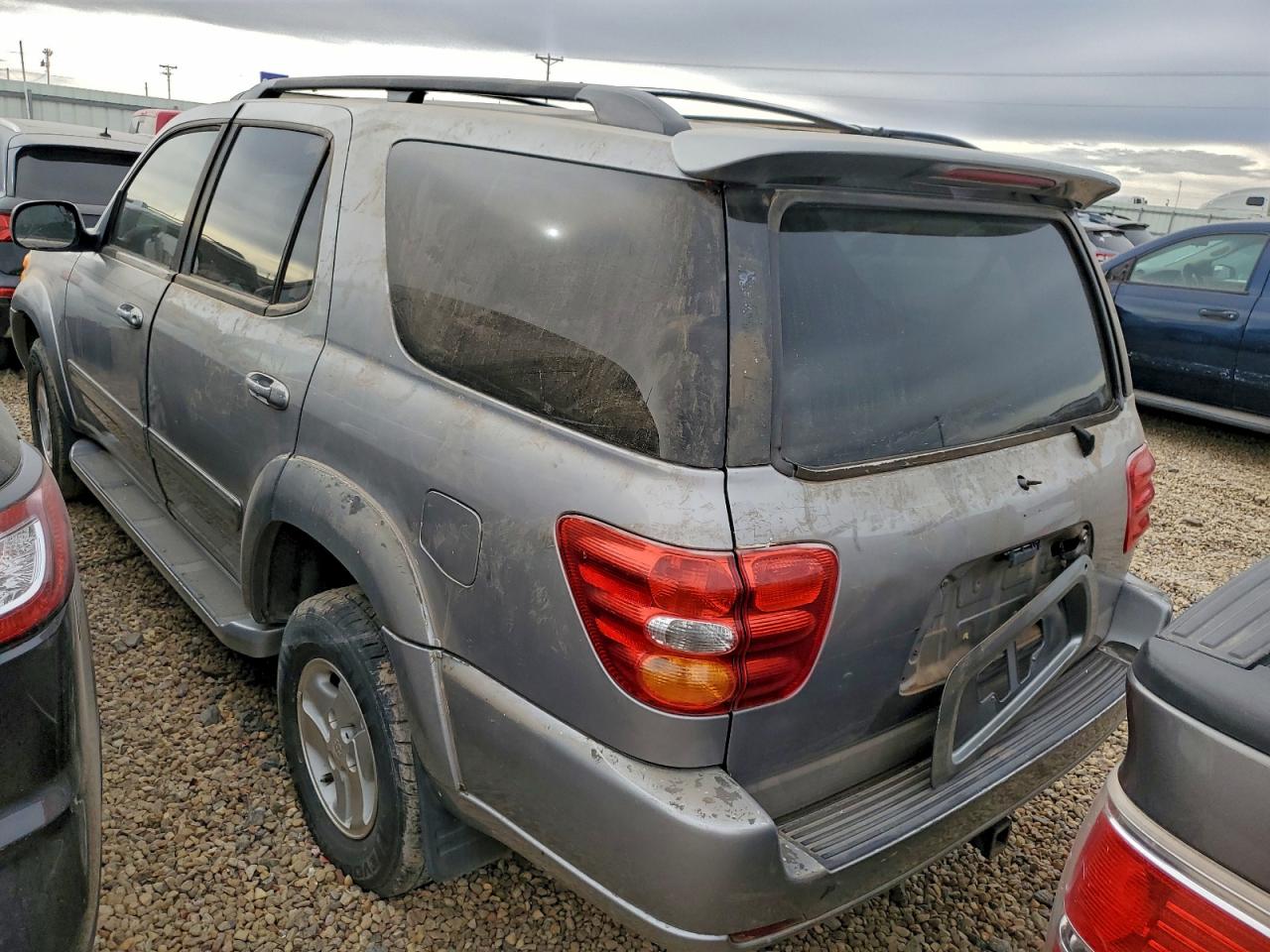 2002 TOYOTA SEQUOIA photo 11