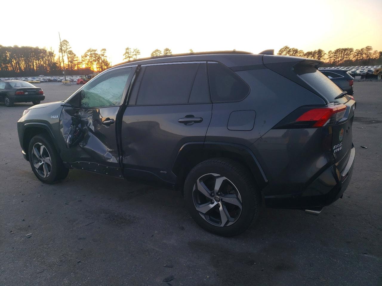 2021 TOYOTA RAV4 PRIME SE photo 2