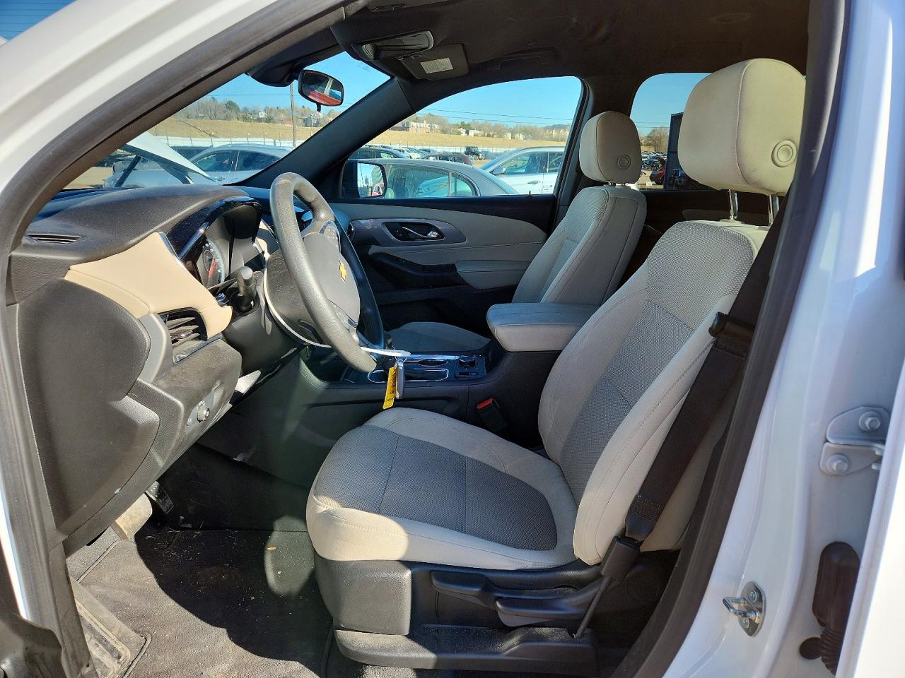 2023 CHEVROLET TRAVERSE LS photo 7