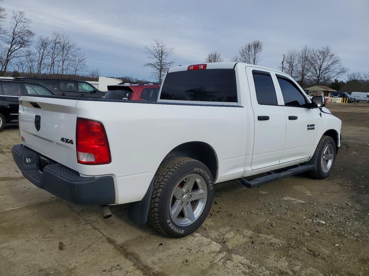 2018 RAM 1500 ST photo 3