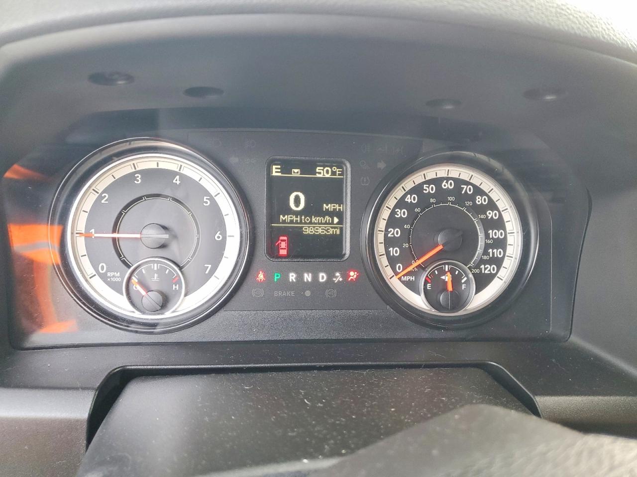 2018 RAM 1500 ST photo 9