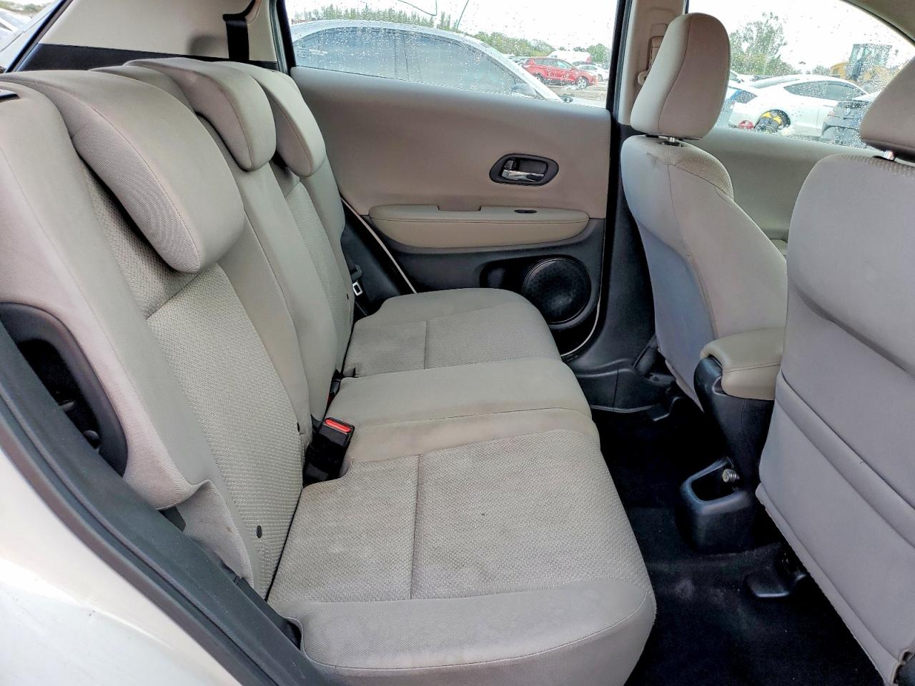 2016 HONDA HR-V LX photo 19