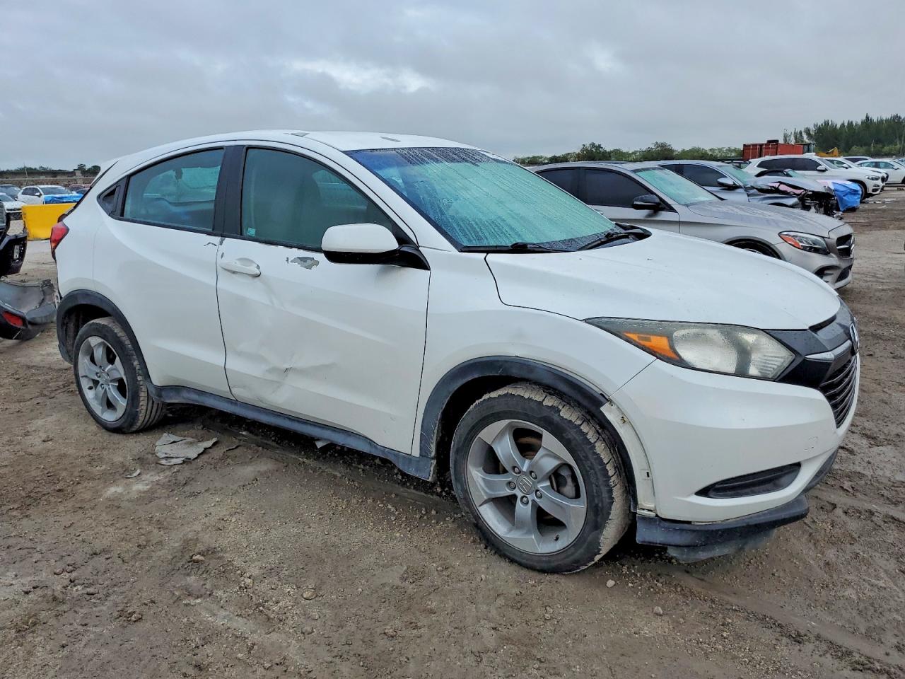 2016 HONDA HR-V LX photo 7