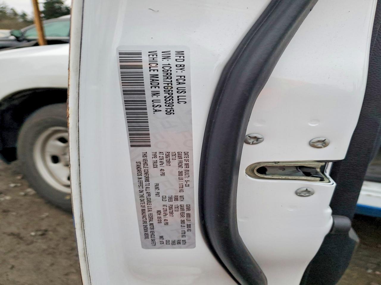 2023 RAM 1500 CLASSIC TRADESMAN photo 23