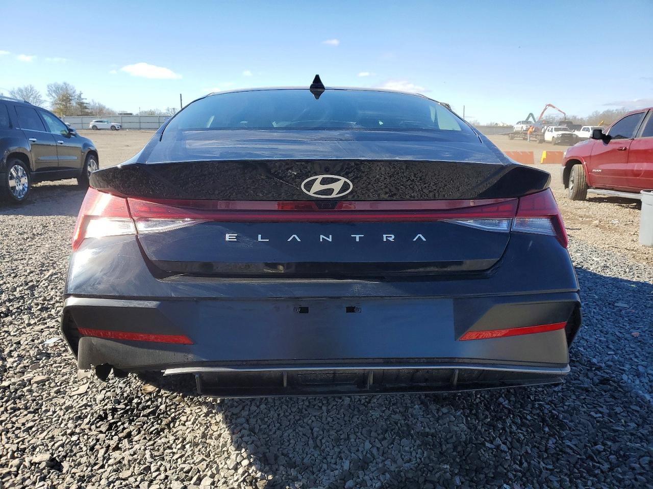 2025 HYUNDAI ELANTRA SEL CONVENIENCE photo 6