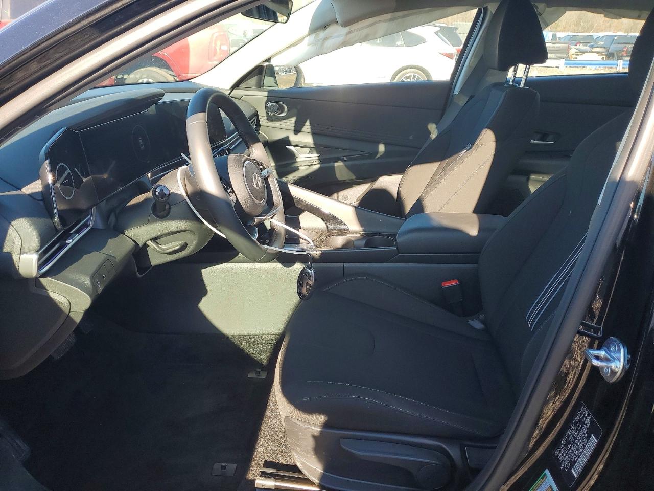 2025 HYUNDAI ELANTRA SEL CONVENIENCE photo 7