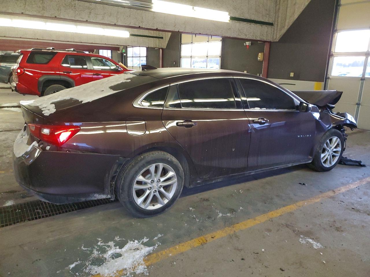 2016 CHEVROLET MALIBU LT photo 3