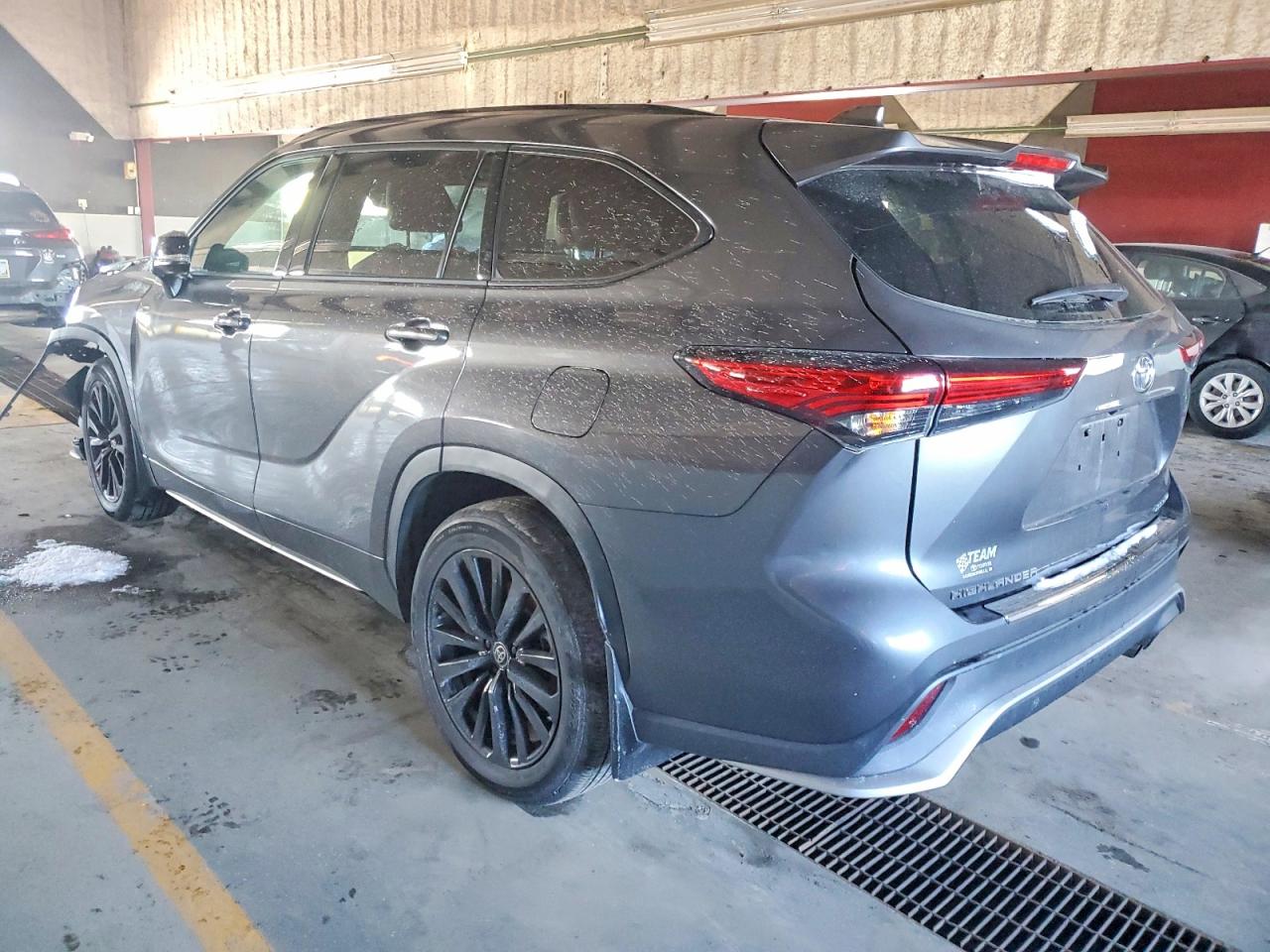 2023 TOYOTA HIGHLANDER XSE photo 2