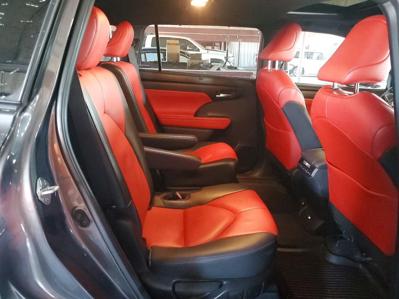 2023 TOYOTA HIGHLANDER XSE photo 11