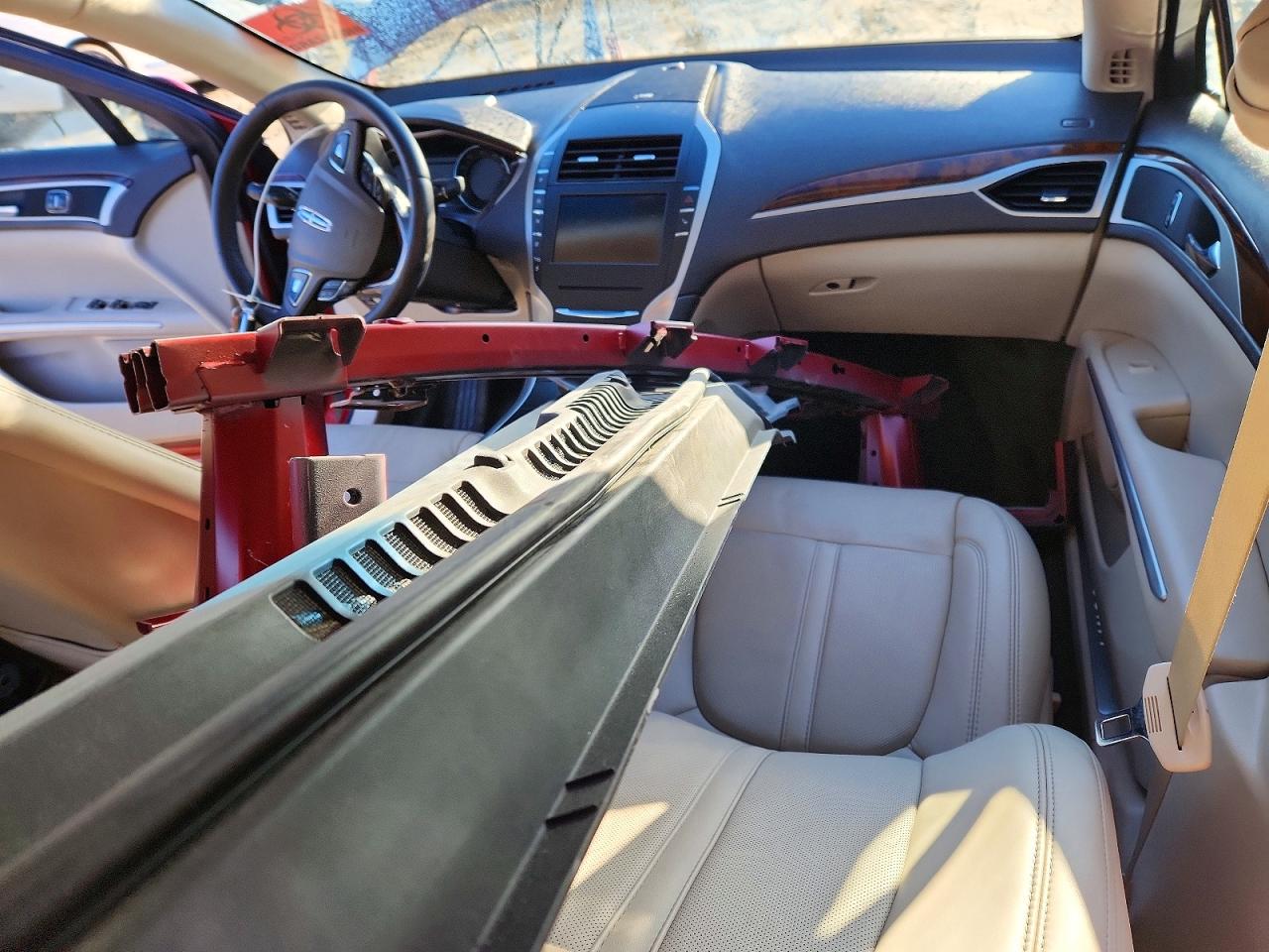 2016 LINCOLN MKZ photo 8