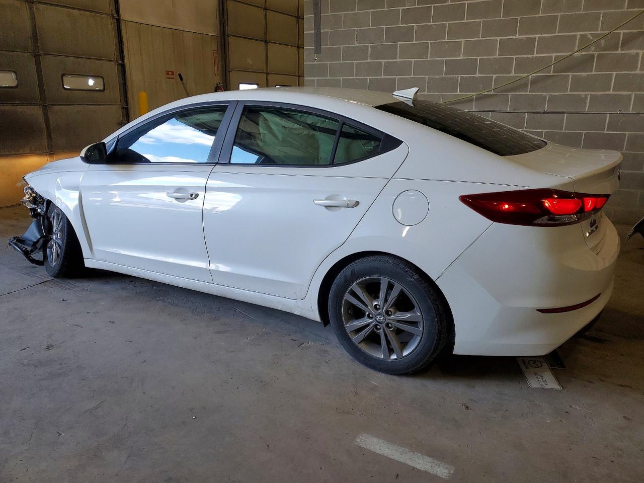 2017 HYUNDAI ELANTRA SE photo 3