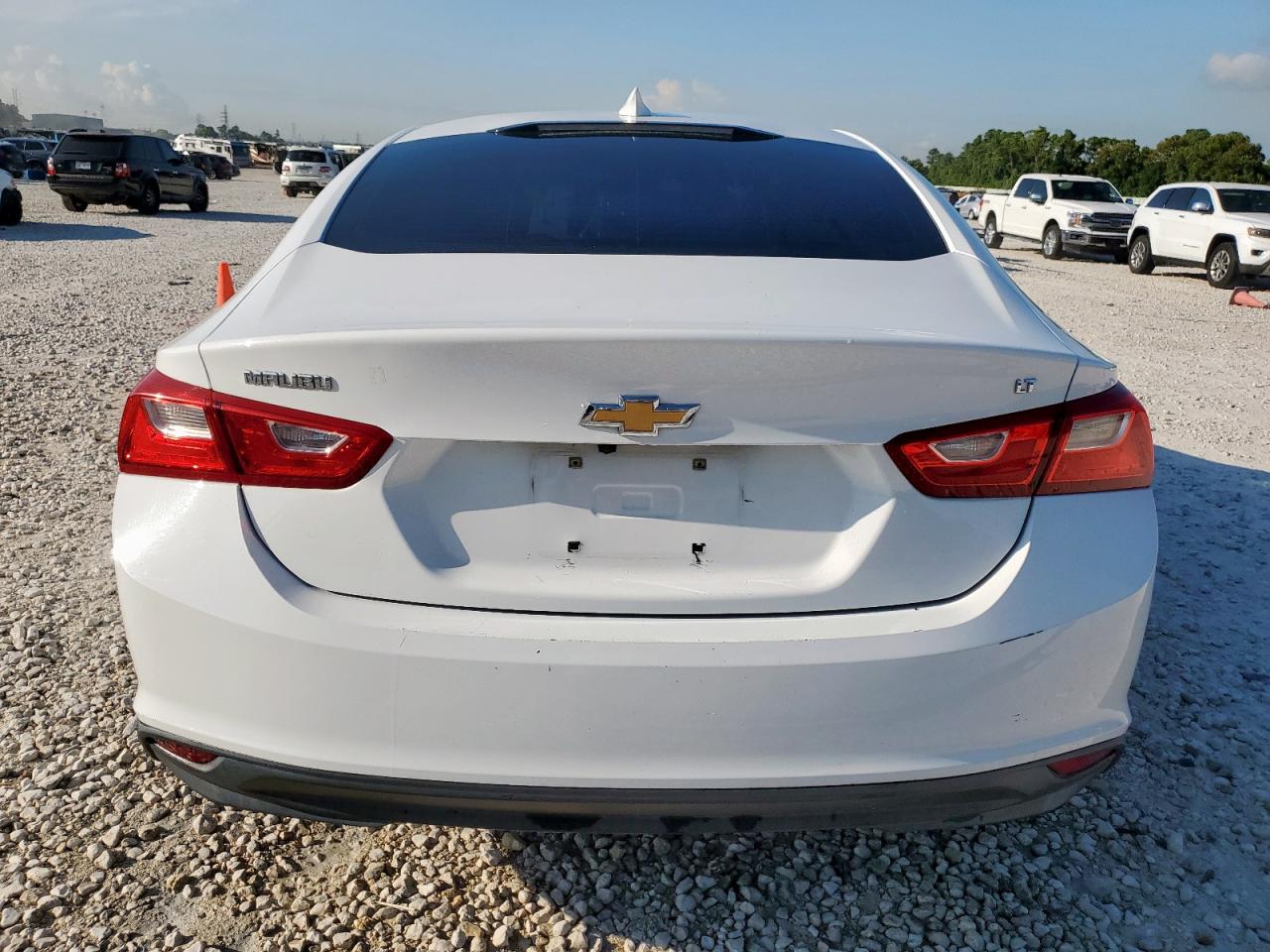 2018 CHEVROLET MALIBU LT photo 11