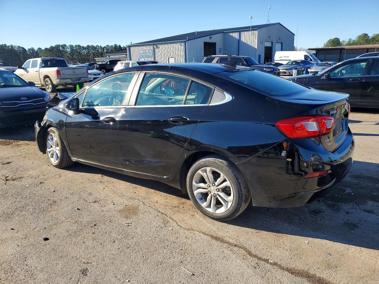 2019 CHEVROLET CRUZE LT photo 2