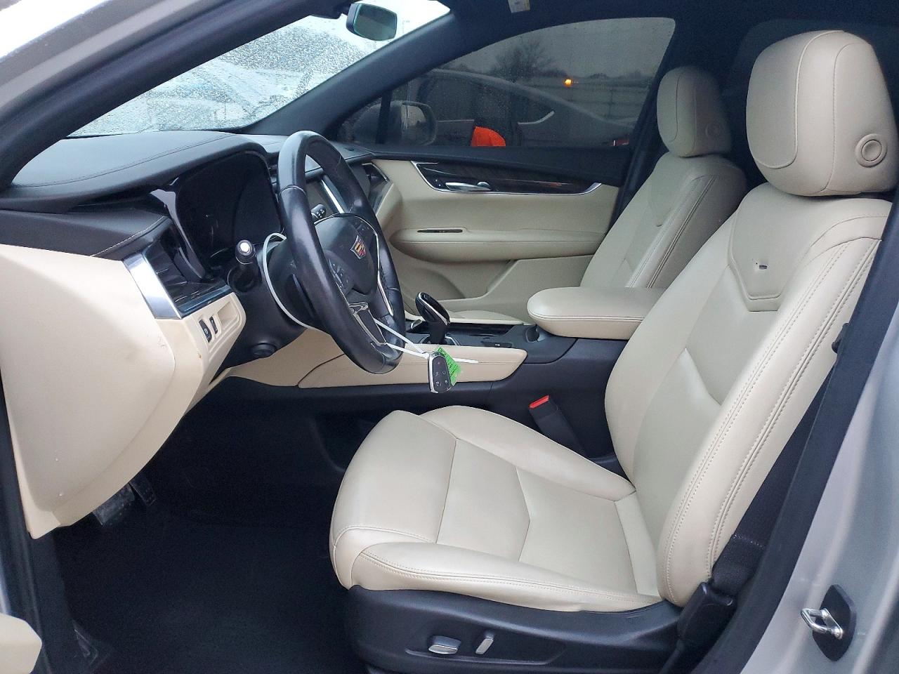 2019 CADILLAC XT5 photo 13