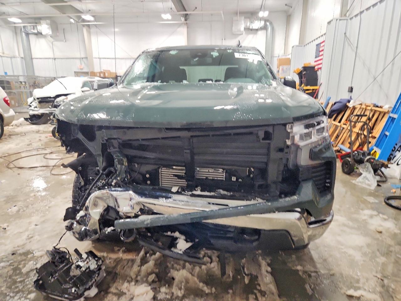 2025 CHEVROLET SILVERADO K1500 LT-L photo 9