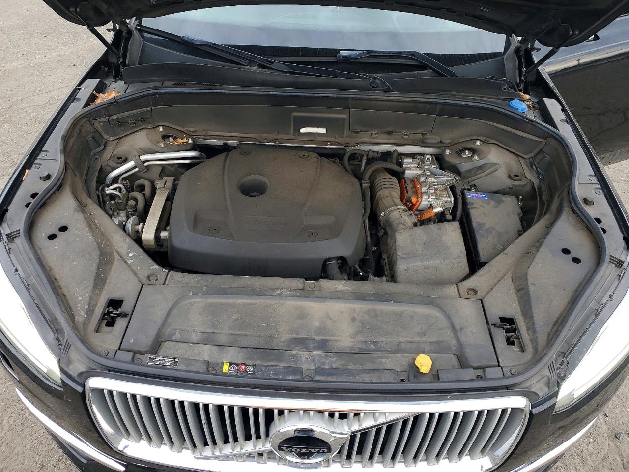 2017 VOLVO XC90 T8 photo 11