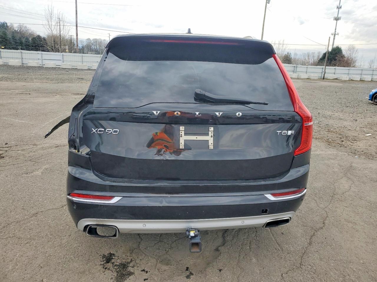 2017 VOLVO XC90 T8 photo 6