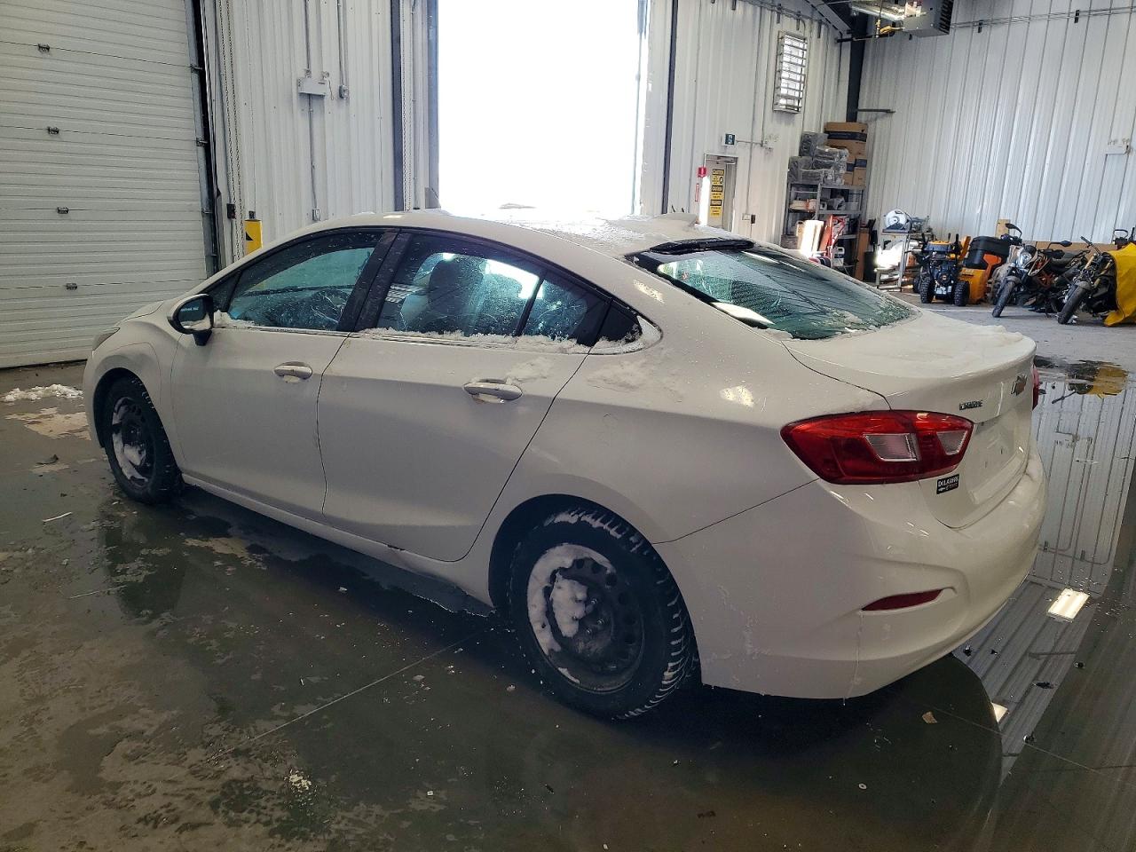 2016 CHEVROLET CRUZE LT photo 3