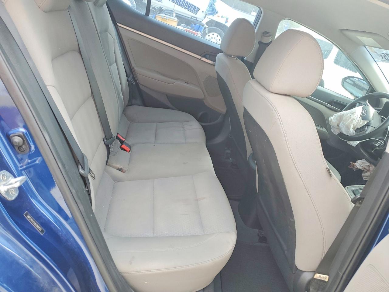 2018 HYUNDAI ELANTRA SE photo 19