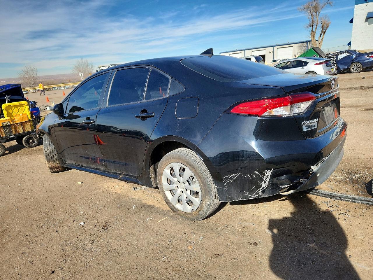 2023 TOYOTA COROLLA LE photo 2